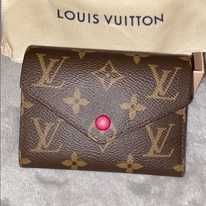 Louis Vuitton victorine wallet